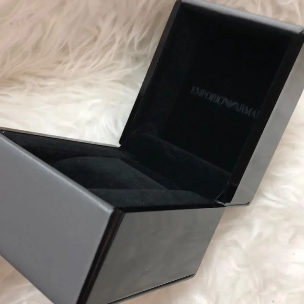 🆕 Emporio Armani Watch Box